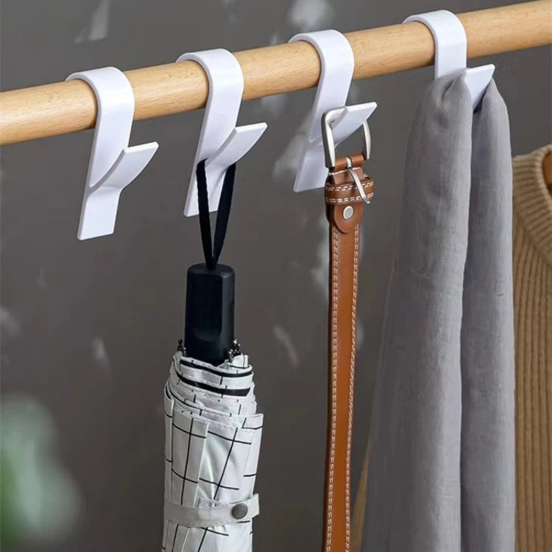 Bathroom Shower Towel Holder & Hanger – Heated Radiator Rail Hooks for Towels, Clothes, and Scarves